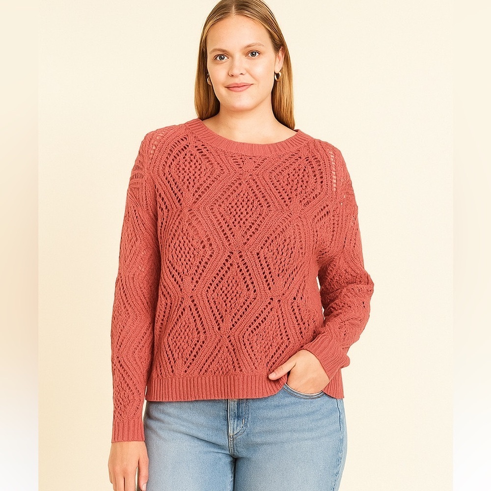 Old Navy Pink Crew Neck Sweater with Geometric Knit